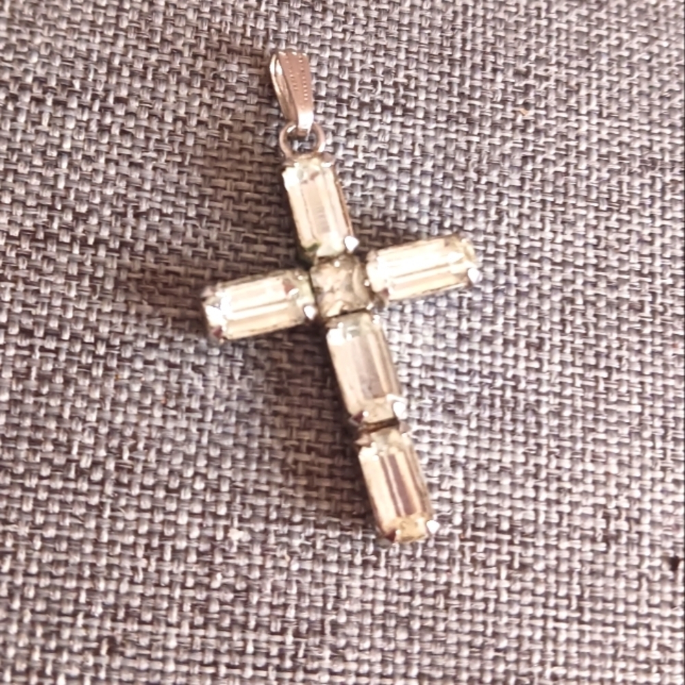 Silverstone Rhinestone Cross Crucifix Pendant - Pre-loved (1.5")
